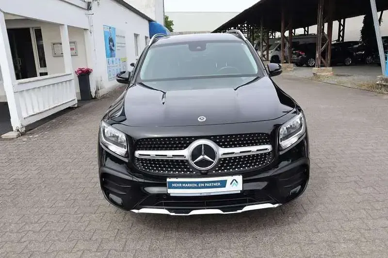 Gebraucht Mercedes GLB200 AMG line 163 PS (119 kW) 2023 Nachtschwarz  unilack SUV