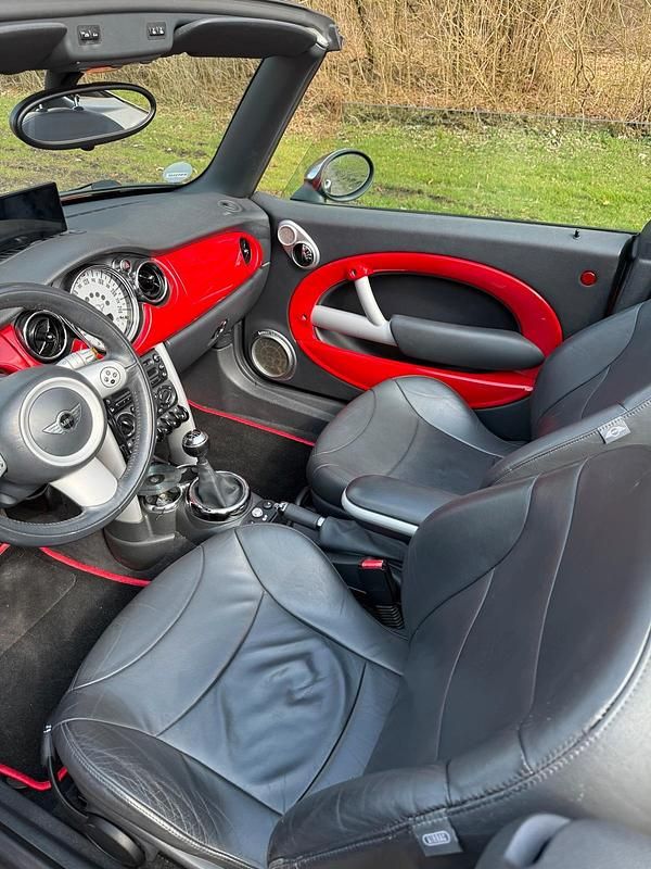 Gebraucht Mini Cooper Cabriolet 115 PS (84 kW) 2006 Rot Cabrio