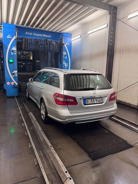 Gebraucht Mercedes E350 Avantgarde 265 PS (194 kW) 2012 Silber Kombi