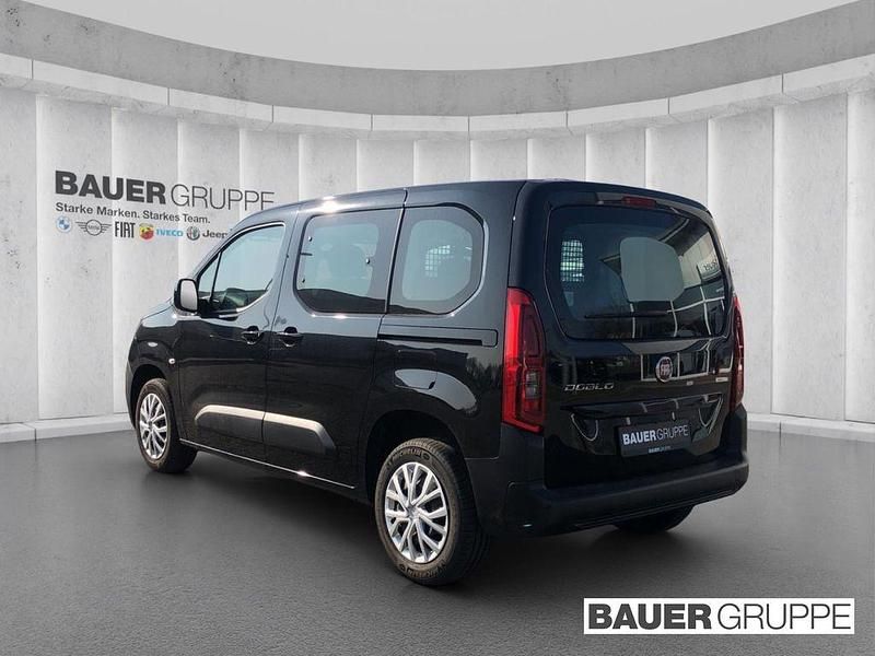 Gebraucht Fiat Doblò 102 PS (75 kW) 2023 Schwarz Van / Kleinbus