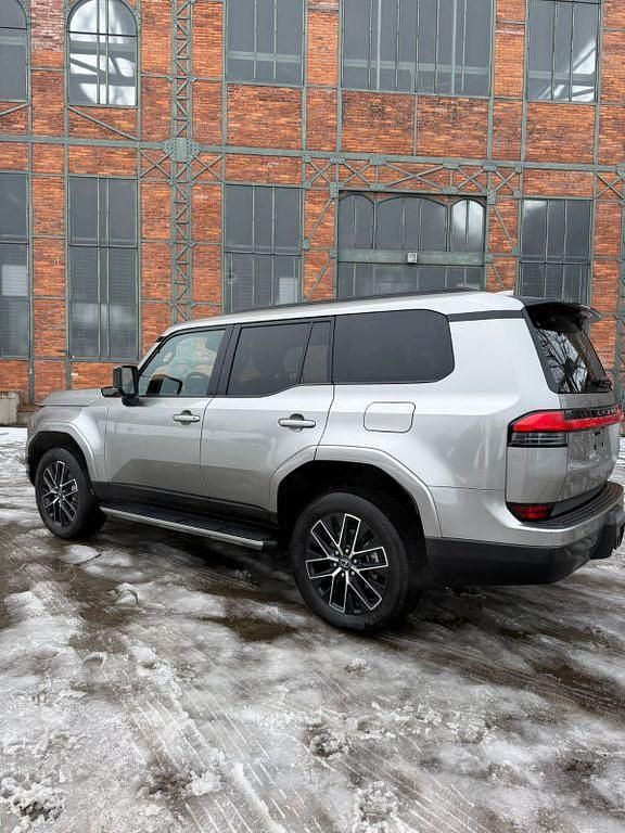 Gebraucht Lexus GX550 354 PS (260 kW) 2024 Silber SUV