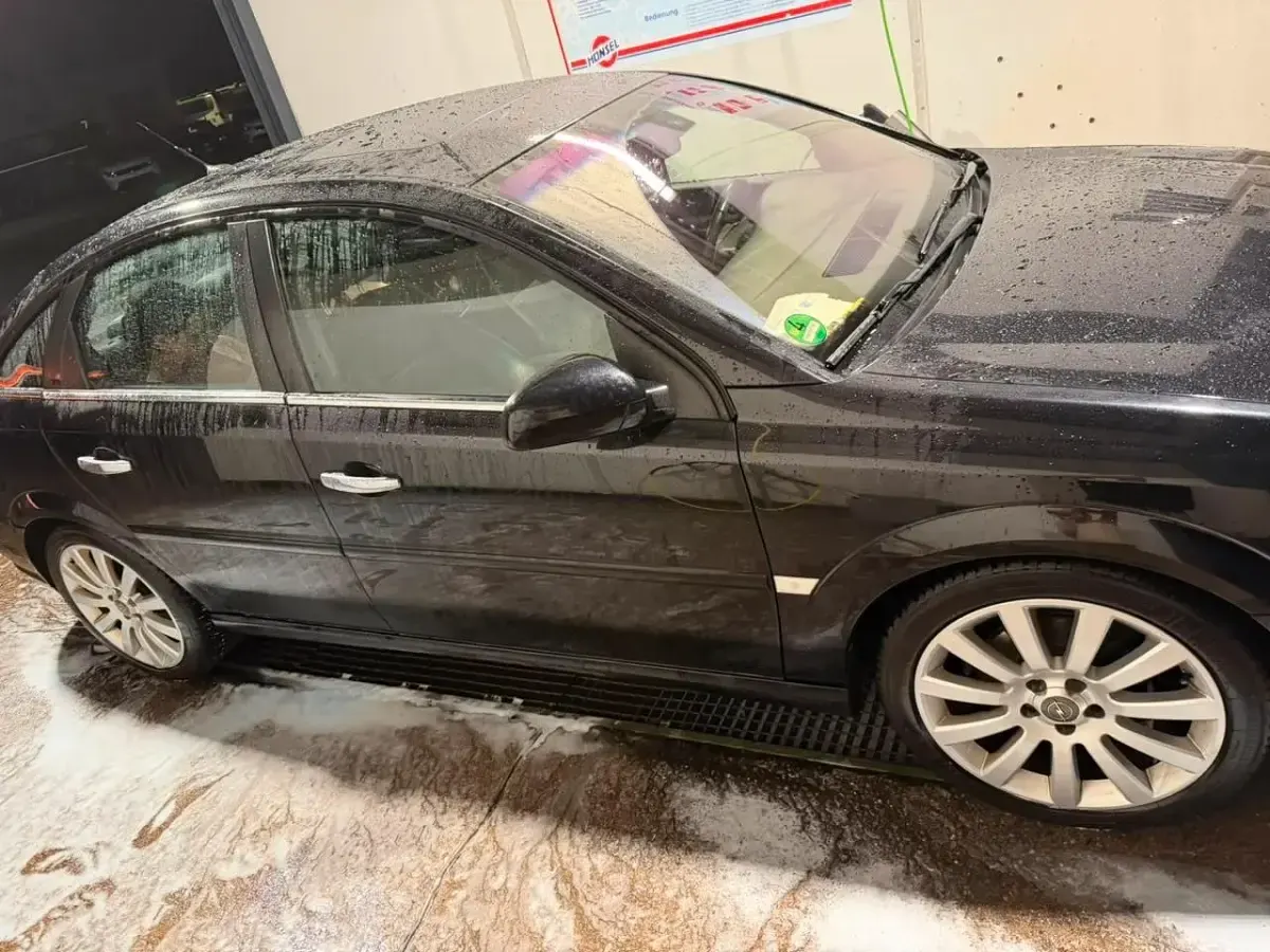 Gebraucht Opel Vectra 110 PS (80 kW) 2008 Schwarz Limousine