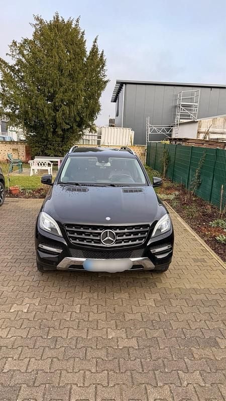 Gebraucht Mercedes ML350 258 PS (189 kW) 2012 Schwarz SUV
