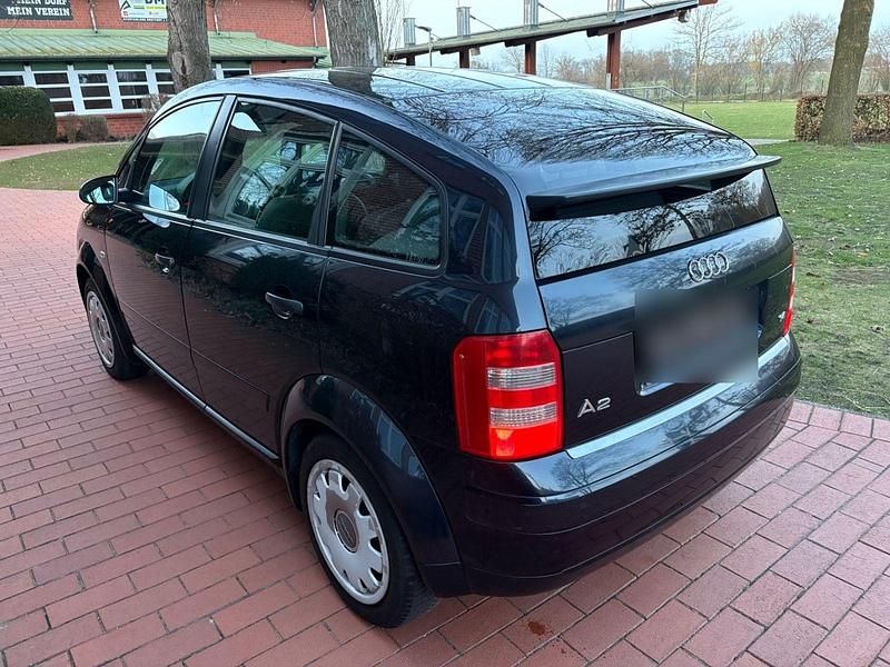 Second-hand Audi A2 75 CP (55 kW) 2001 Albastru Hatchback