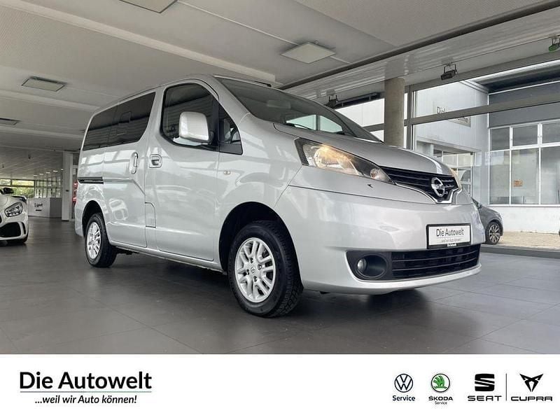 Silve (silber) Gebraucht 2015 Nissan NV200 Tekna Van | 13.980 € (Teuer) - Bild 1/4