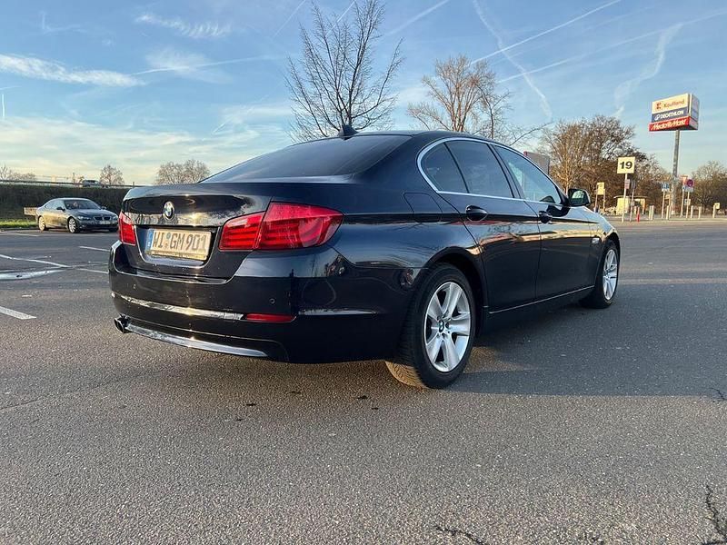 Gebraucht BMW 525 Performance 204 PS (150 kW) 2010 Blau Limousine