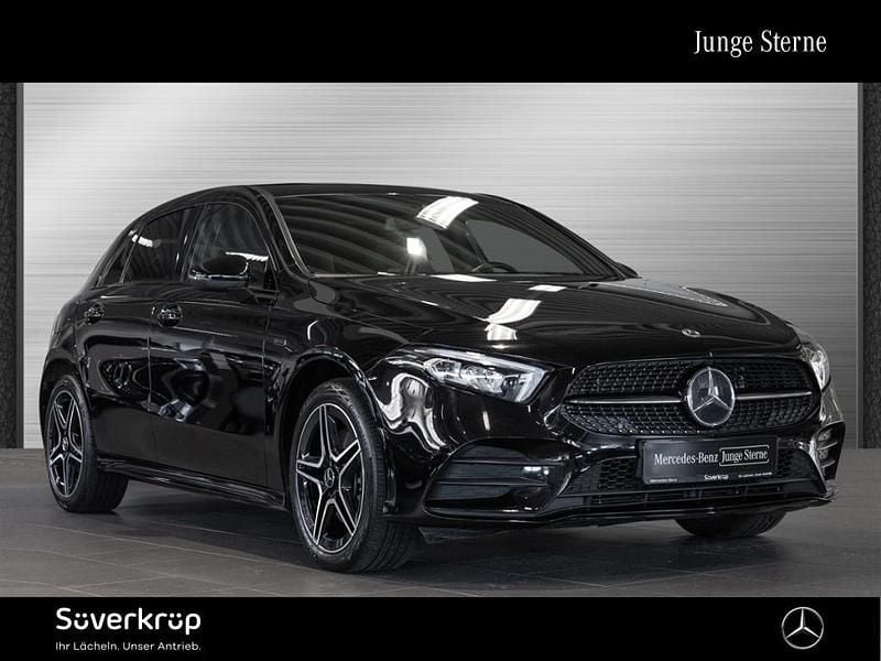 Unilack nachtschwarz Gebraucht 2021 Mercedes A250 AMG Limousine | 24.250 € (Superpreis) - Bild 1/2