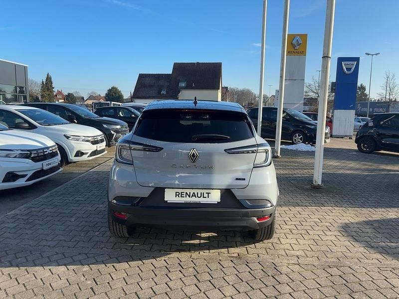Neu Renault Captur Techno 158 PS (116 kW) 2025 Rafalgrau metallic, black pearlschwarz metallic (grau) SUV