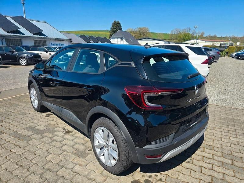 Second-hand Renault Captur Evolution 91 CP (66 kW) 2023 Negru SUV
