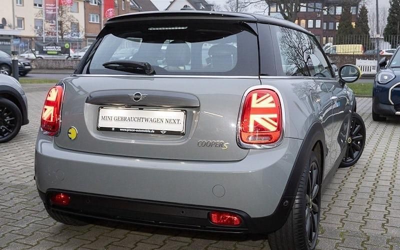 Gebraucht Mini Cooper Essential 135 kW (184 PS) 2020 Grau Kleinwagen