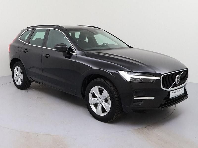 Gebraucht Volvo XC60 Core 197 PS (144 kW) 2023 Onyx schwarz SUV