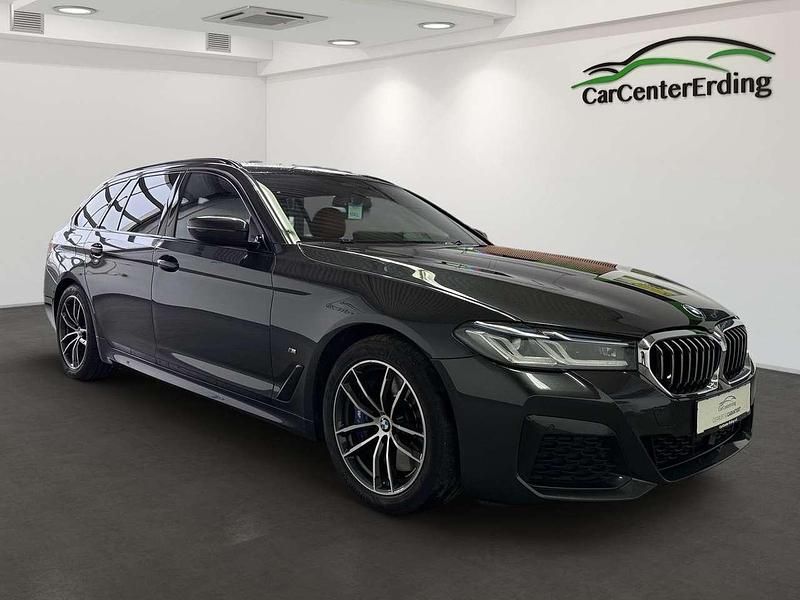 Gebraucht BMW 540 M Sport 340 PS (250 kW) 2022 Sophistograu brillant metalli Kombi