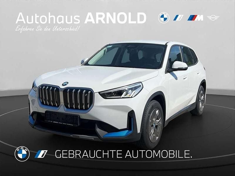 Gebraucht BMW iX1 Performance 200 kW (272 PS) 2022 Alpinweiß uni SUV