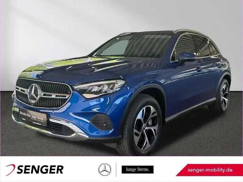Blau Gebraucht 2024 Mercedes GLC300e Avantgarde | 57.990 € (Guter Preis) - Bild 1/1