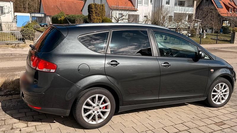 Gebraucht Seat Altea 160 PS (117 kW) 2010 Grau Van