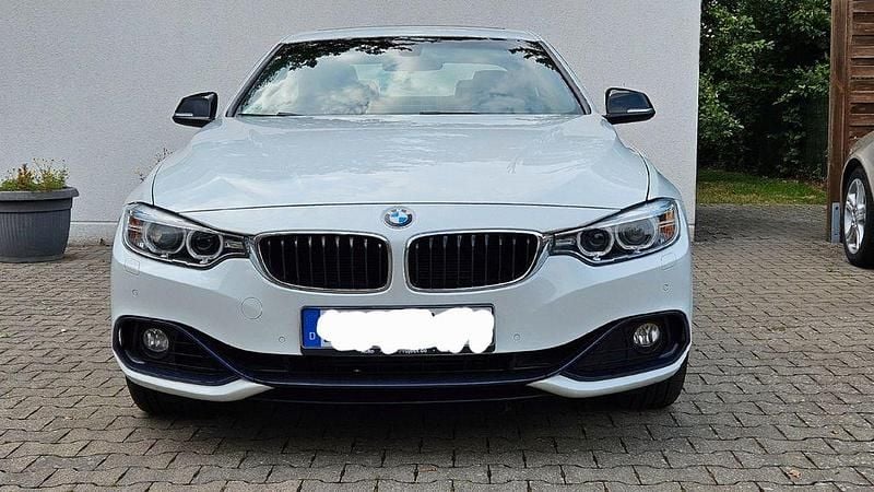 Weiß Gebraucht 2015 BMW 428 Advantage Coupé | 15.500 € (Superpreis) - Bild 1/4