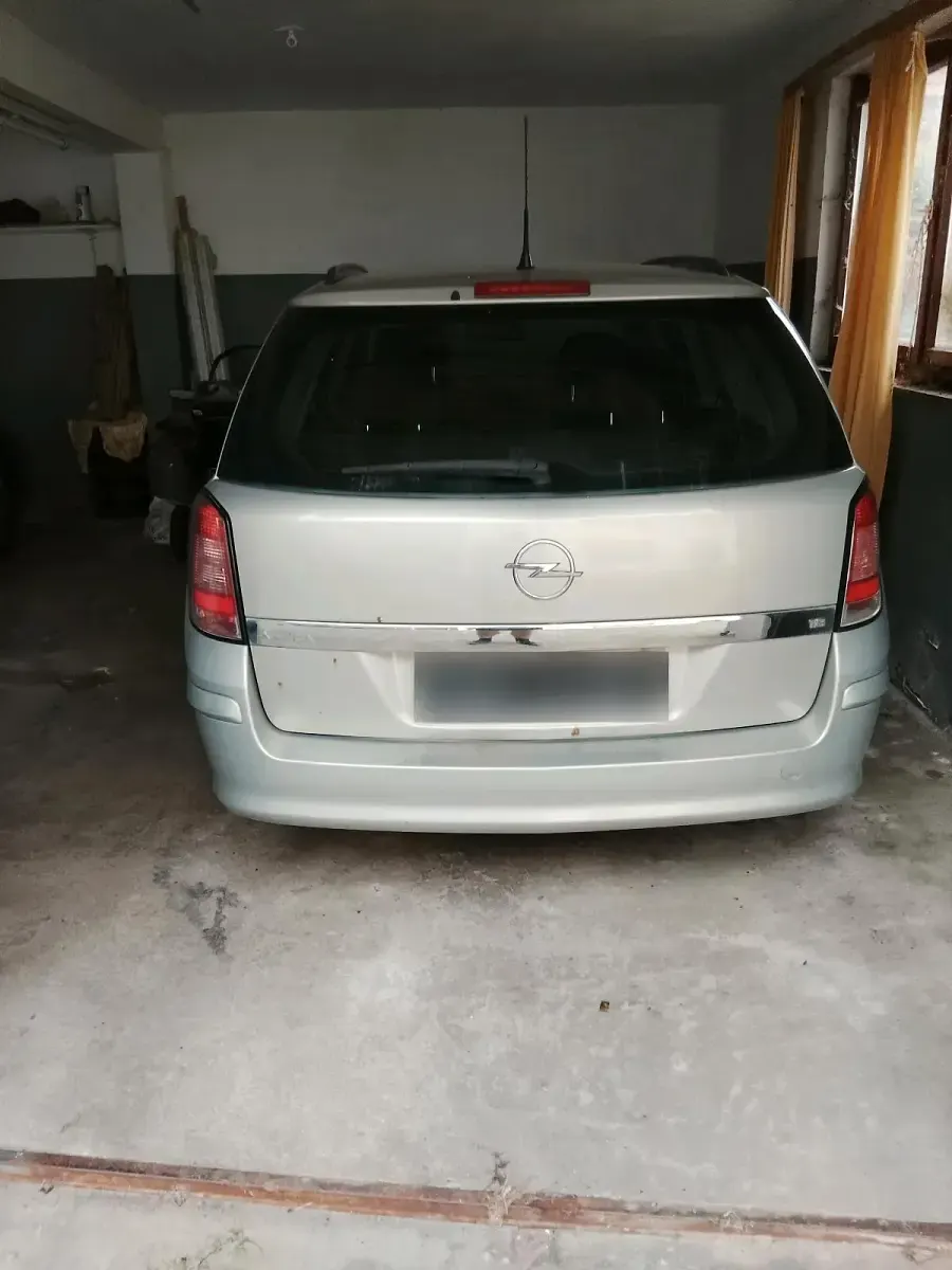 Gebraucht Opel Astra 140 PS (102 kW) 2007 Silber Kombi