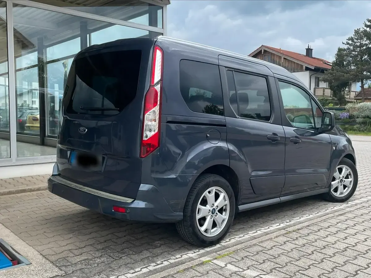 Gebraucht Ford Tourneo Connect Titanium 101 PS (74 kW) 2015 Grau Van / Kleinbus