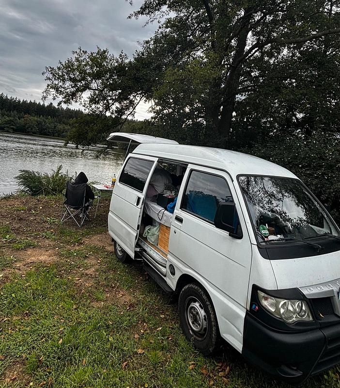 Second-hand Piaggio Porter 65 CP (47 kW) 2011 Alb Berlinǎ