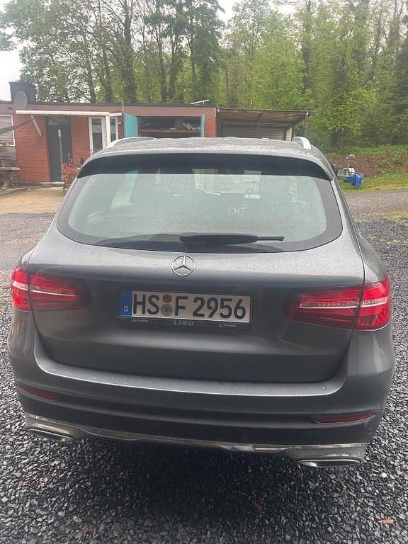 Gebraucht Mercedes GLC250 204 PS (150 kW) 2019 Grau SUV