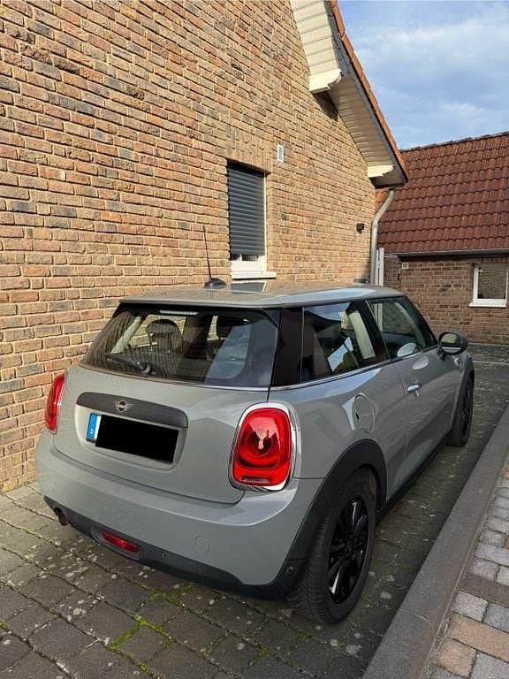 Grau Gebraucht 2019 Mini ONE Kleinwagen | 14.100 € (Fairer Preis) - Bild 1/4