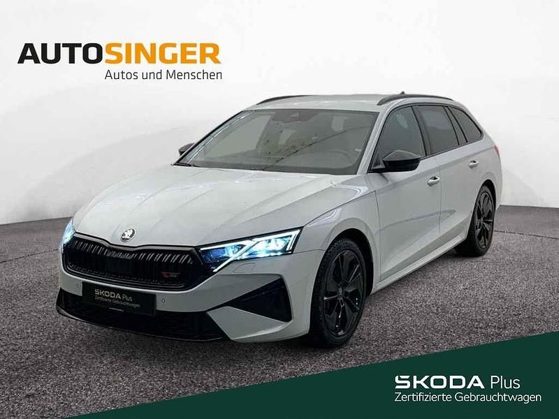 Moonweiss metallic Gebraucht 2025 Skoda Octavia RS Kombi | 36.920 € (Fairer Preis) - Bild 1/4