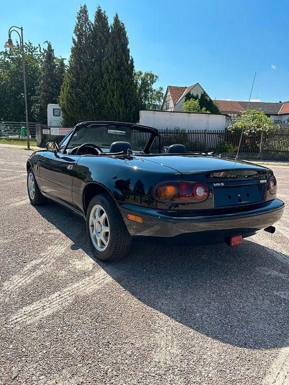 Gebraucht Mazda MX5 90 PS (66 kW) 1995 Schwarz Cabrio