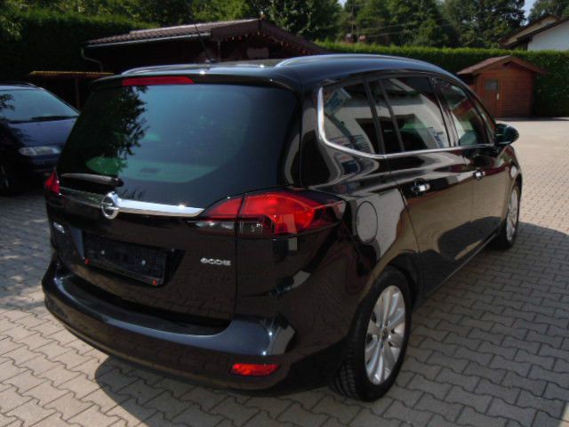 Gebraucht Opel Zafira Tourer Innovation 140 PS (102 kW) 2012 Schwarz metallic Van / Kleinbus