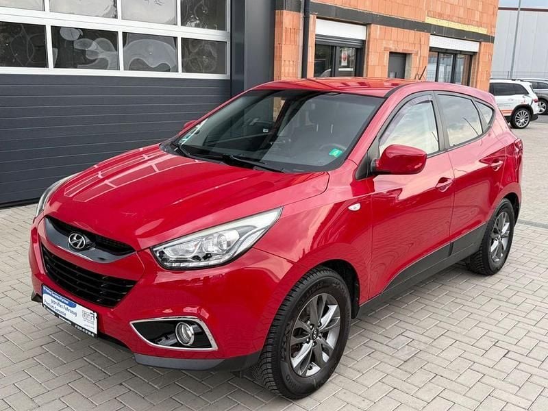 Rot Gebraucht 2015 Hyundai ix35 Edition SUV | 8.799 € (Guter Preis) - Bild 1/4
