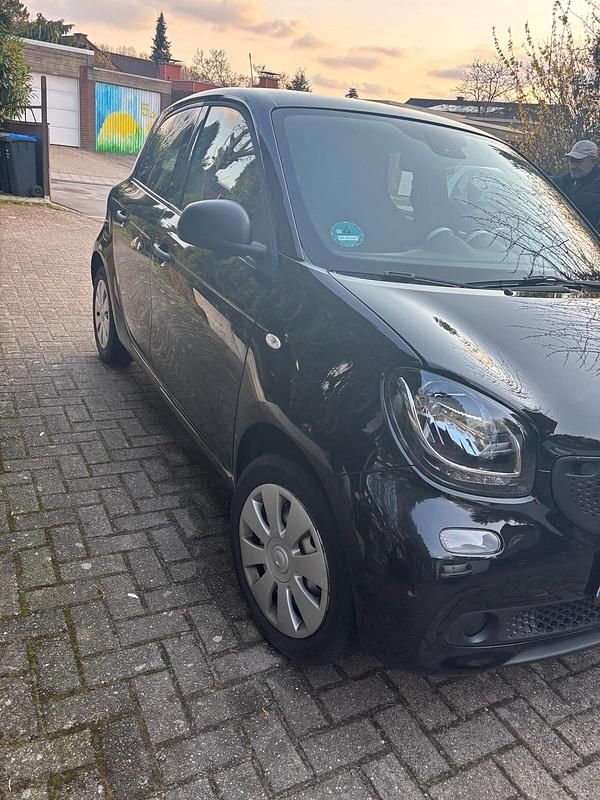 Gebraucht Smart ForFour 71 PS (52 kW) 2019 Schwarz Kleinwagen