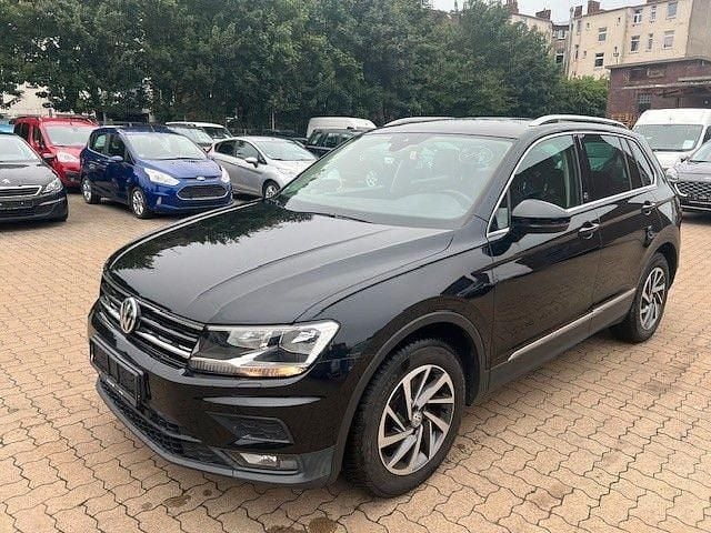 Schwarz Gebraucht 2017 VW Tiguan Sound SUV | 16.900 € (Guter Preis) - Bild 1/4