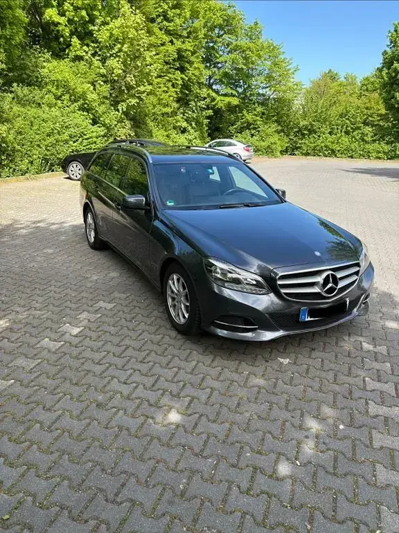 Usata Mercedes E200 Avantgarde 136 CV (100 kW) 2014 Grigio Berlina