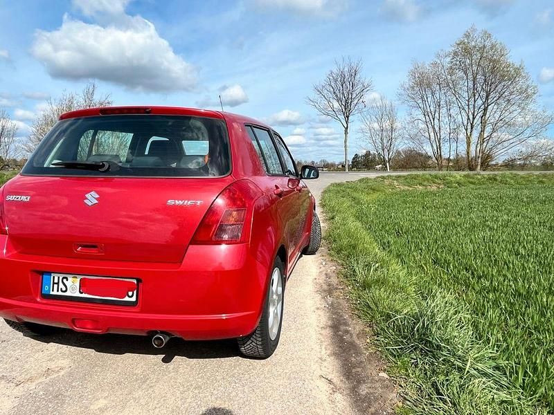 Gebraucht Suzuki Swift Exclusive 102 PS (75 kW) 2008 Rot Kleinwagen