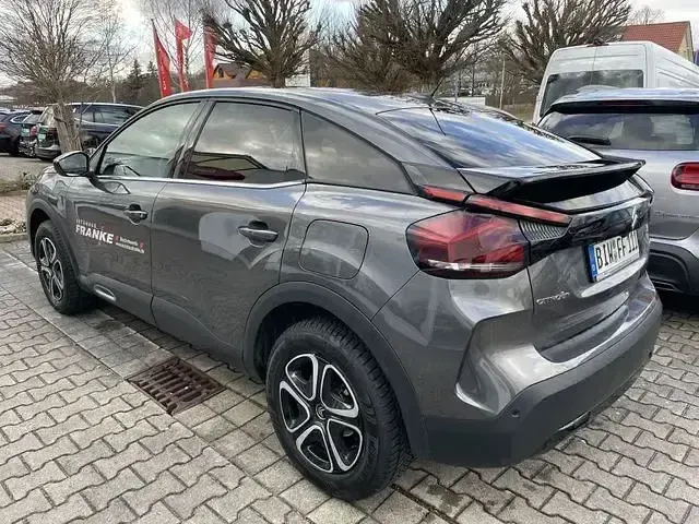 Używany Citroën C4 Shine 131 KM (96 kW) 2021 Szary Sedan/Limuzyna
