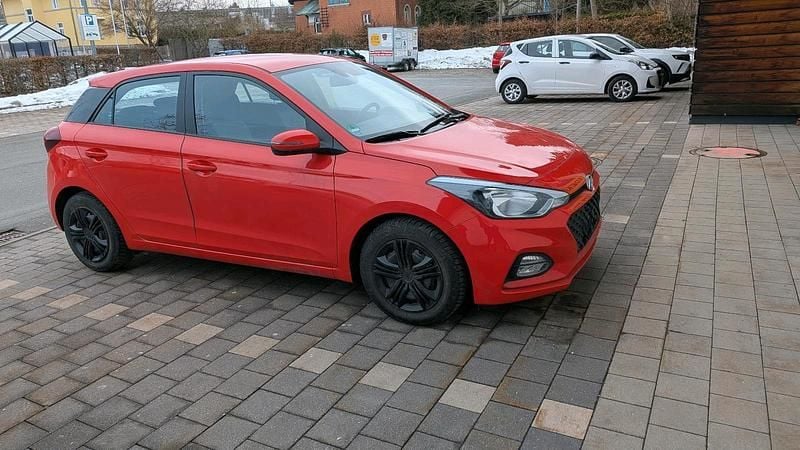 Gebraucht Hyundai i20 Active 84 PS (61 kW) 2019 Rot Kleinwagen