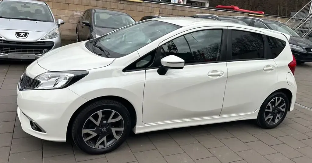 Gebraucht Nissan Note Acenta 98 PS (72 kW) 2015 Weiß Kleinwagen