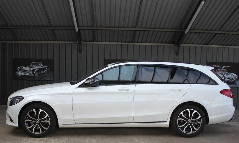 Gebraucht Mercedes C300 Avantgarde 258 PS (189 kW) 2018 Weiß Limousine