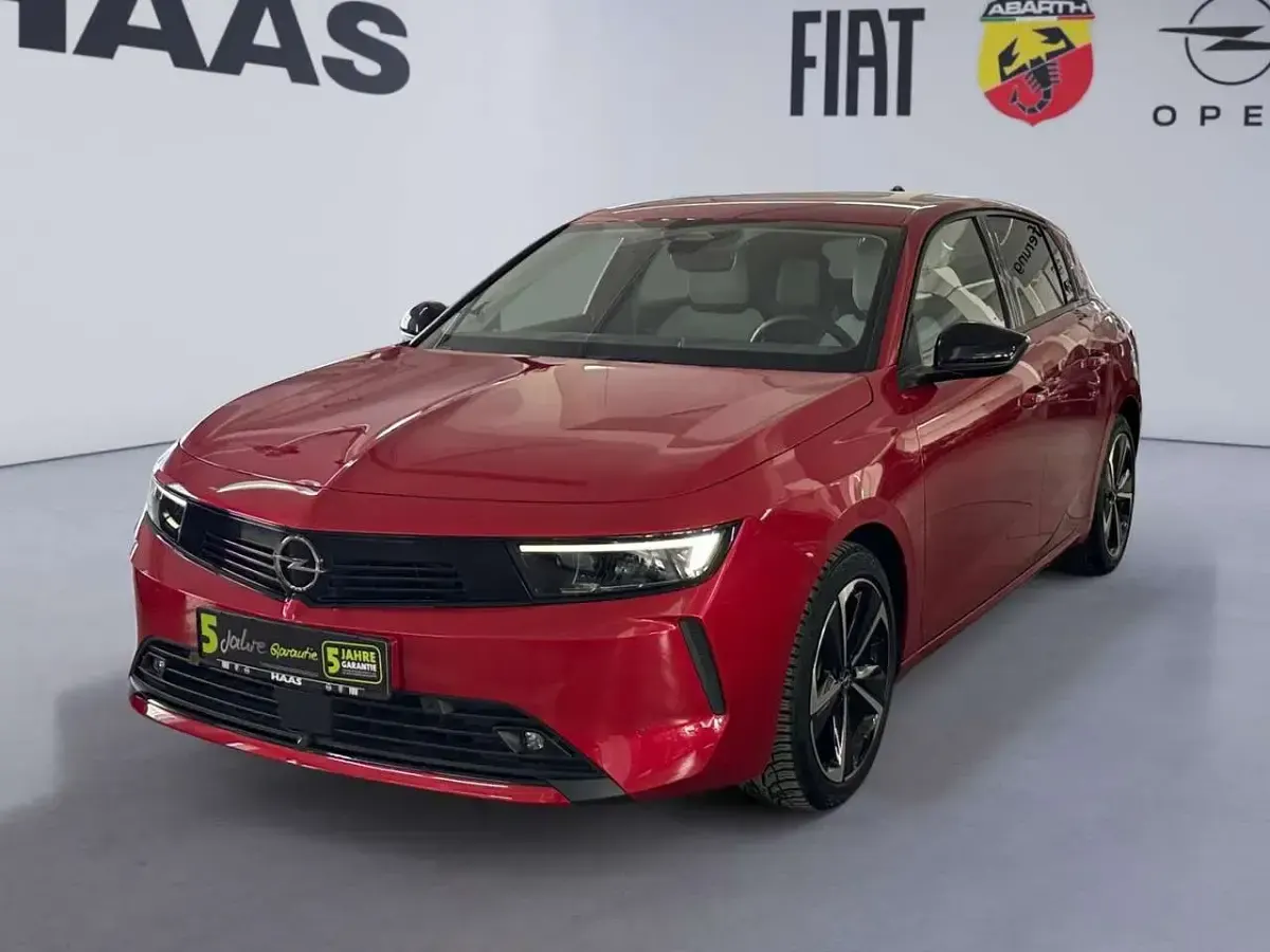 Usata Opel Astra Elegance 110 CV (80 kW) 2023 Rosso Berlina