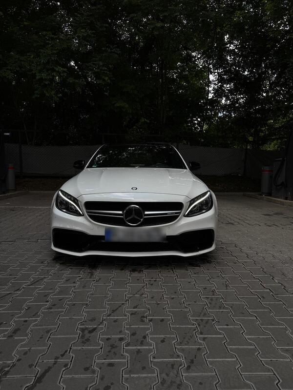 Weiß Gebraucht 2016 Mercedes C63 AMG AMG Limousine | 43.500 € (Teuer) - Bild 1/4