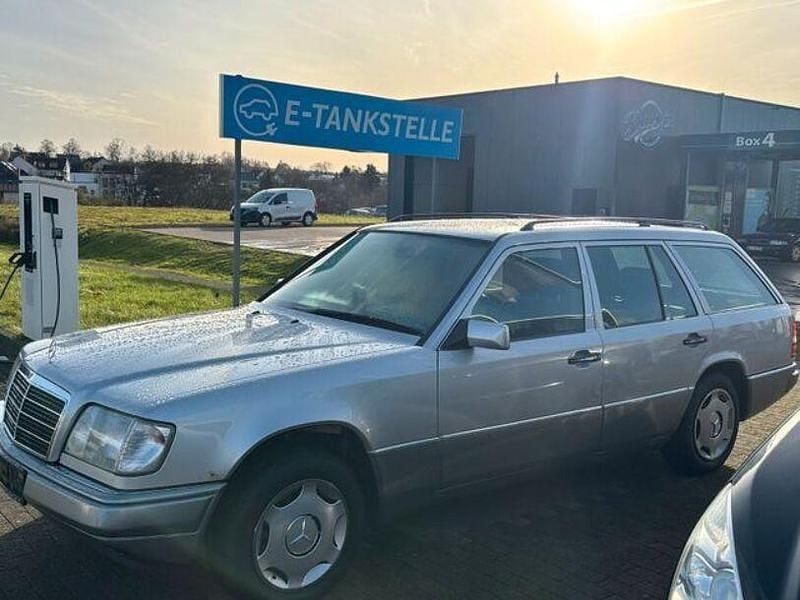 Gebraucht Mercedes 280 1995 Brillantsilber Kombi
