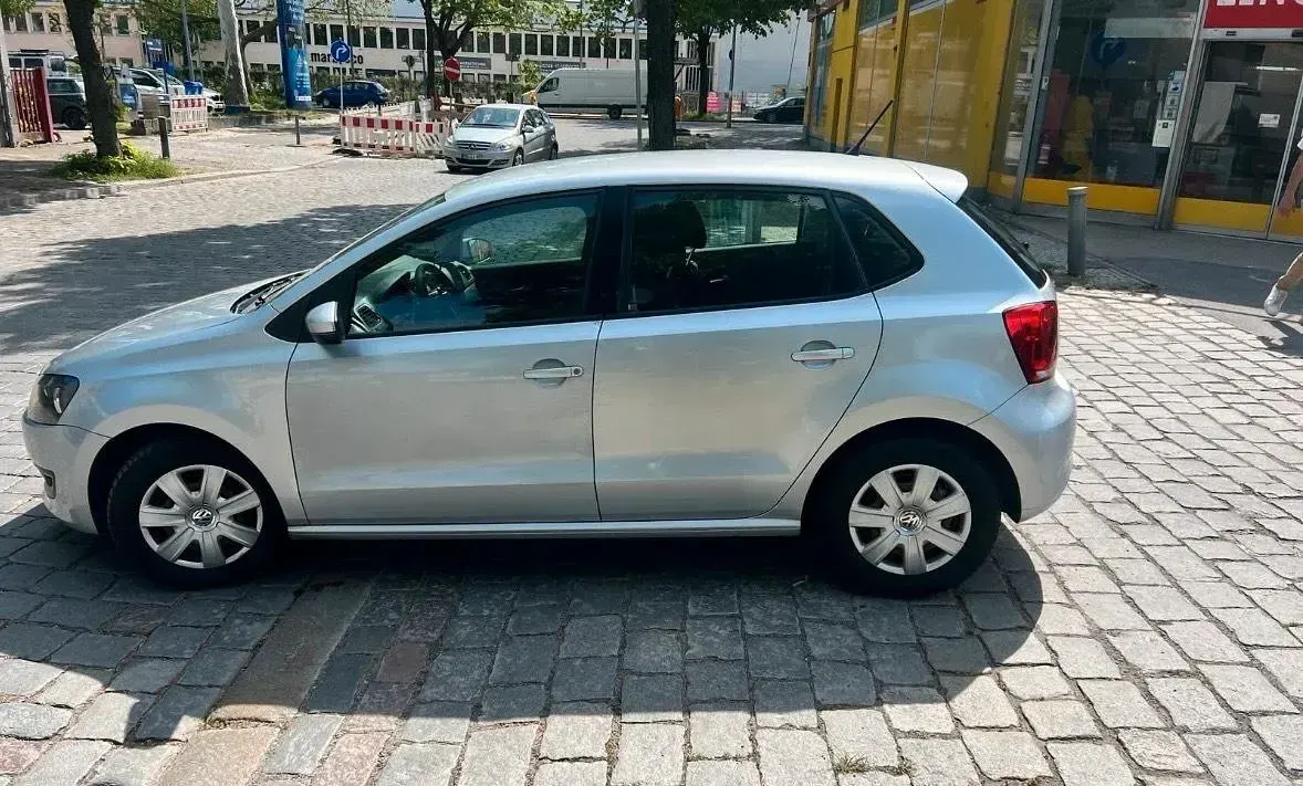 Gebraucht VW Polo 60 PS (44 kW) 2010 Silber Kleinwagen