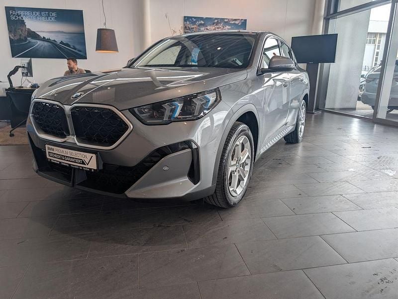 Gebraucht BMW X2 163 PS (119 kW) 2025 Grau SUV
