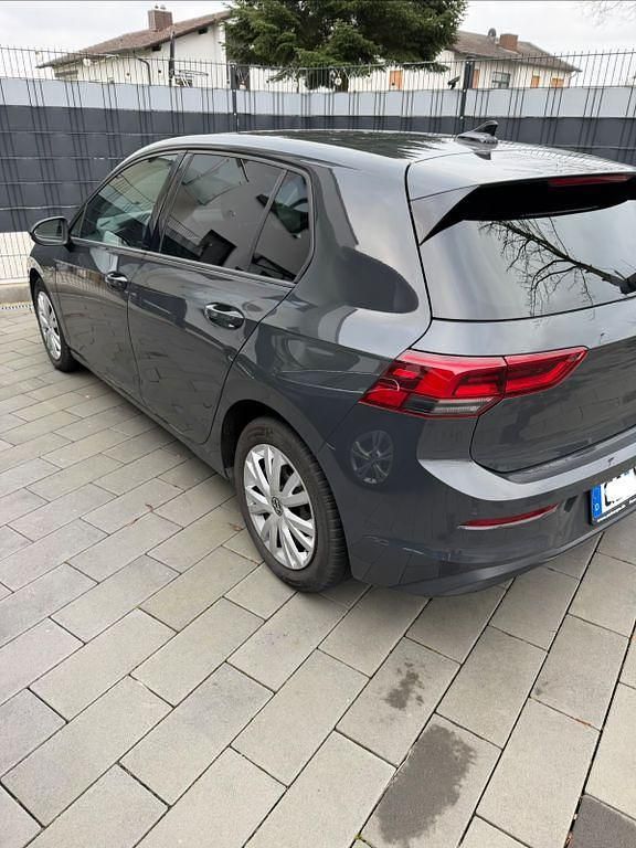Gebraucht VW Golf VII Life 150 PS (110 kW) 2021 Grau Kleinwagen