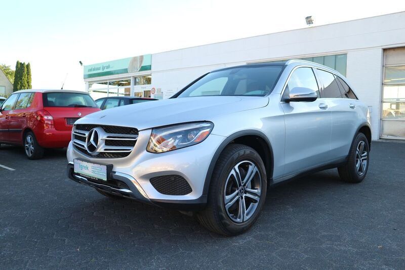Silber Gebraucht 2018 Mercedes GLC300 SUV | 35.990 € (Fairer Preis) - Bild 1/4