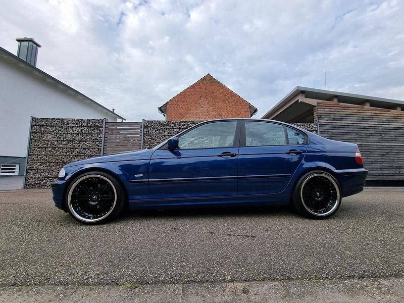 Gebraucht BMW 316 105 PS (77 kW) 2001 Blau Limousine
