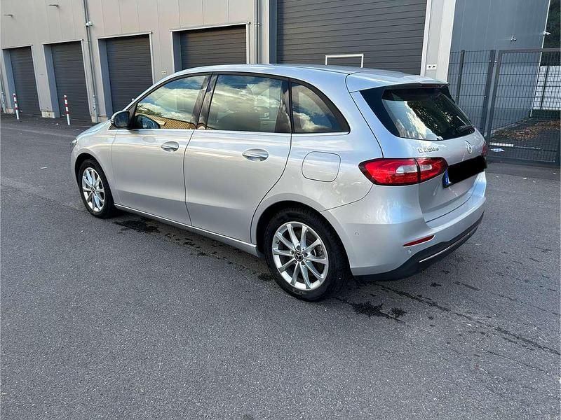 Gebraucht Mercedes E250 160 PS (117 kW) 2022 Kombi