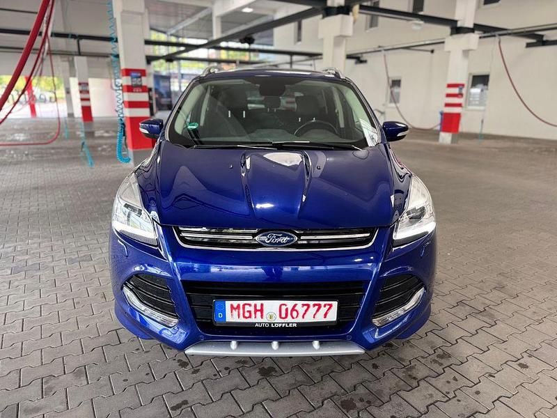 Gebraucht Ford Kuga Individual 150 PS (110 kW) 2016 Blau SUV