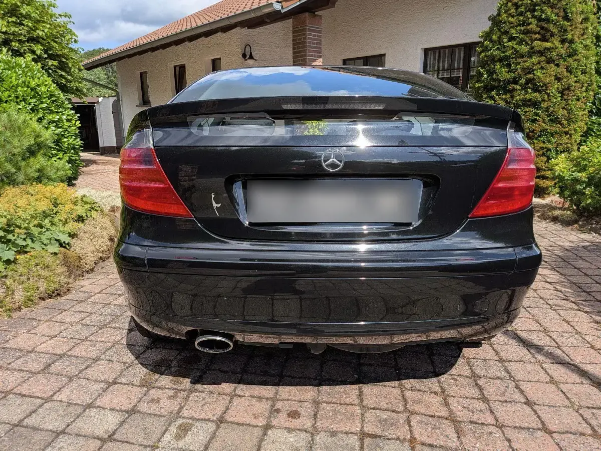 Gebraucht Mercedes C180 143 PS (105 kW) 2003 Schwarz Coupé