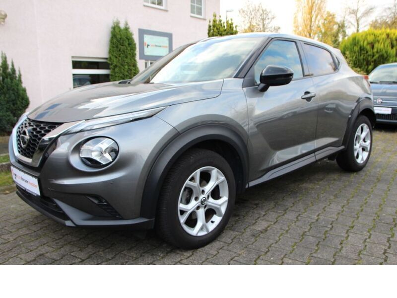 Grau Gebraucht 2020 Nissan Juke N-Connecta SUV | 18.950 € (Etwas zu teuer) - Bild 1/4
