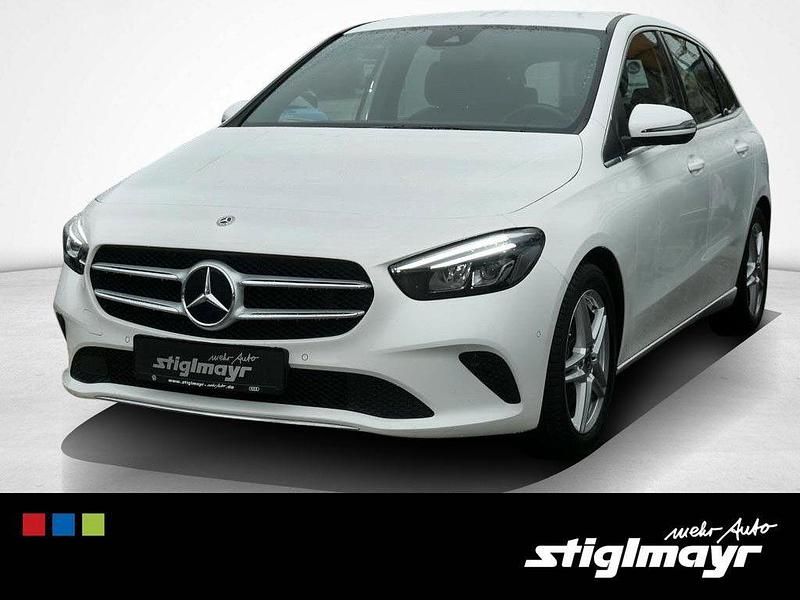 Polarweiss Gebraucht 2019 Mercedes B250 Progressive Van / Kleinbus | 23.240 € (Fairer Preis) - Bild 1/4